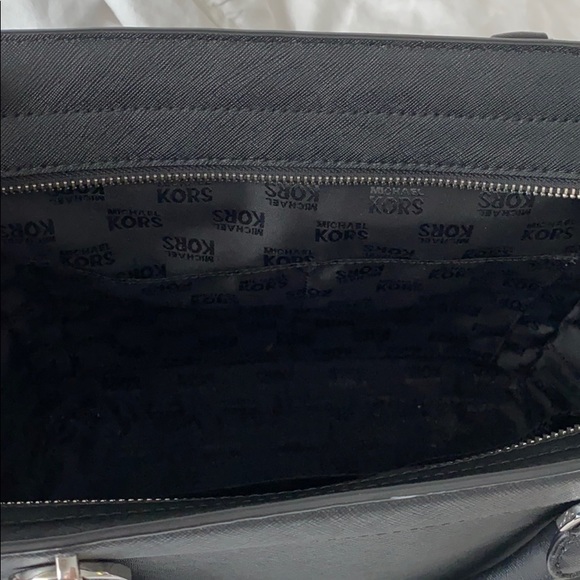 Michael Kors Bag - Picture 6 of 7